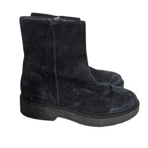 Aquatalia Maddie Ankle Boot Black Suede Round Toe Rubber Sole Classic Bootie 9.5